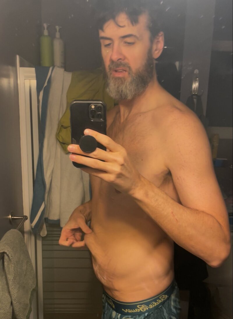 Day 4 mirror selfie progress photo — 192.4 lbs during 100 Days to Abs challenge
